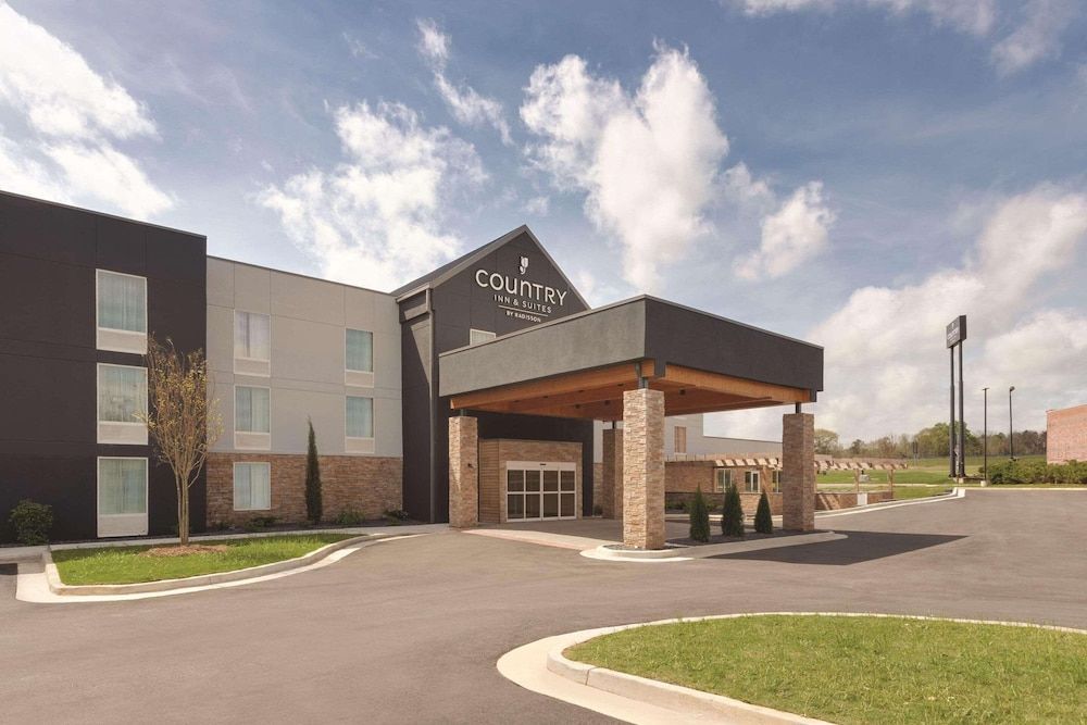 Country Inn & Suites by Radisson Macon West 1