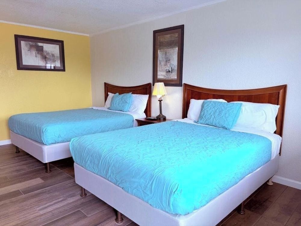Champions Inn Del Rio Near Lake 2