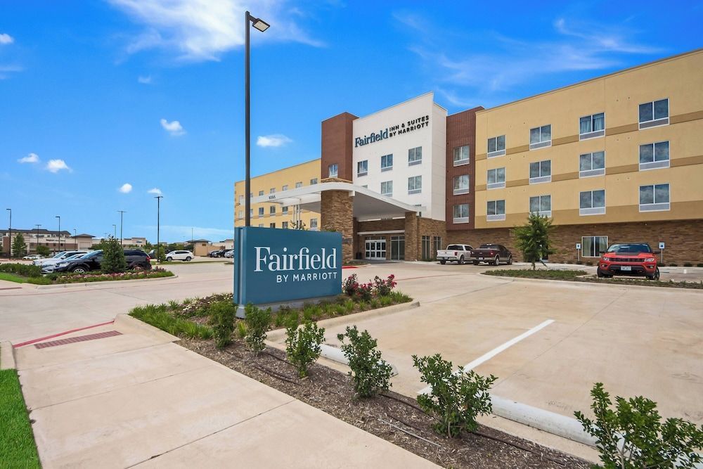 Fairfield Inn & Suites by Marriott Dallas Plano/Frisco 1