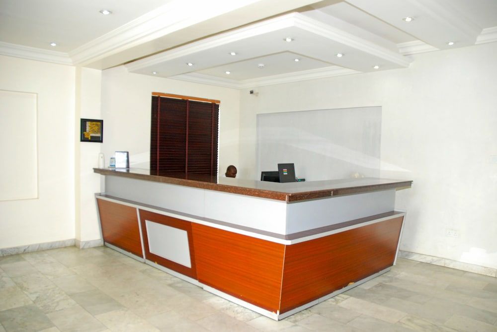 Lucky Sunshine Hotel 2