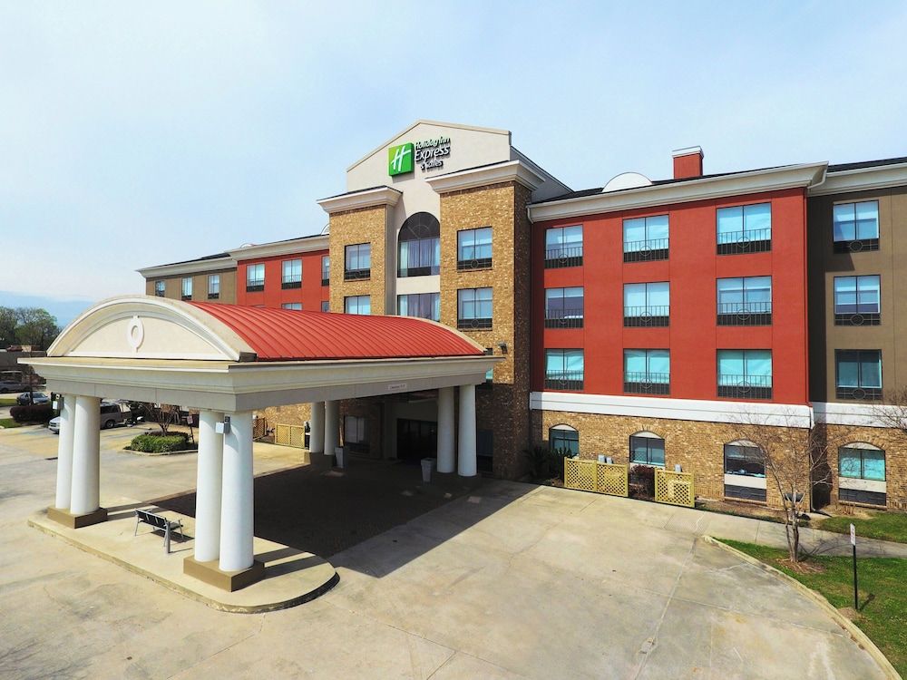 Holiday Inn Express & Suites BATON ROUGE -PORT ALLEN by IHG 1