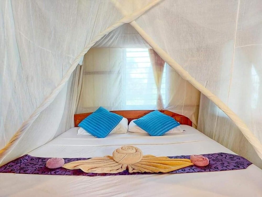 Jungle Hill Beach Bungalow 2