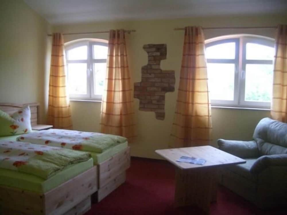 Landhotel zum Honigdieb 2