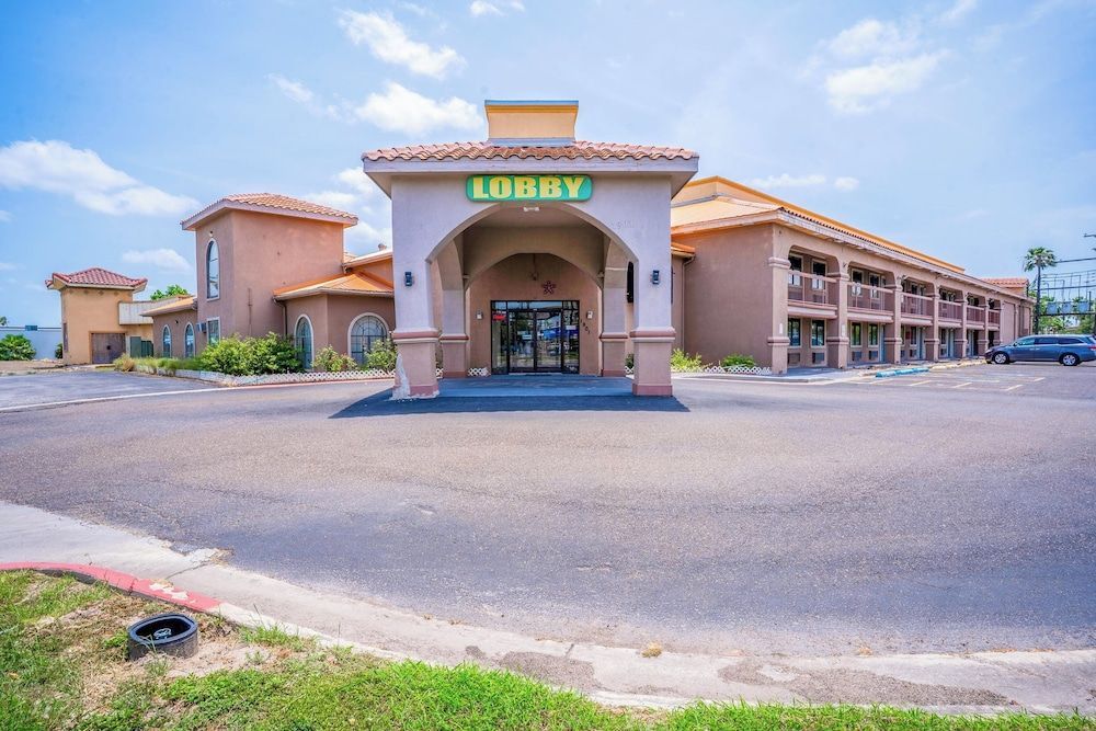 Lone Star Inn & Suites 1