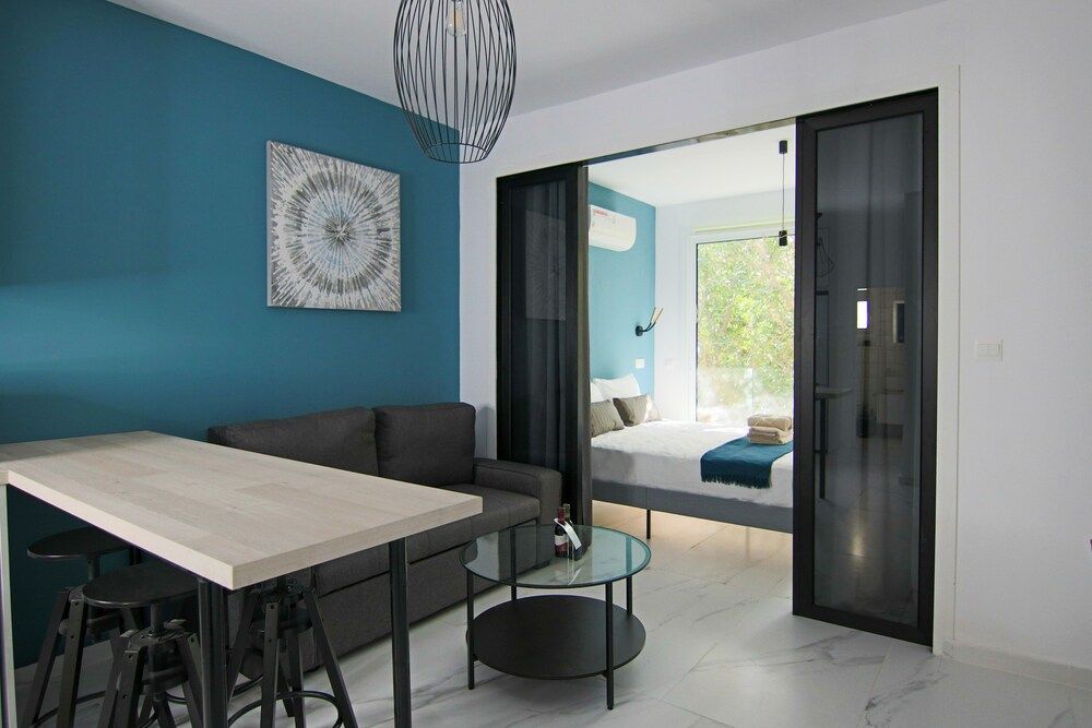 Limnaria 123: Seaside Romantic Flat 2