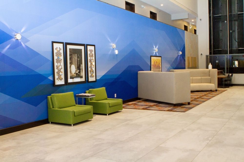 Holiday Inn Express & Suites SAN ANTONIO MEDICAL-SIX FLAGS by IHG 2
