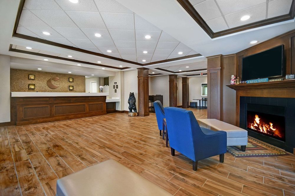 Comfort Inn & Suites Wilton 2