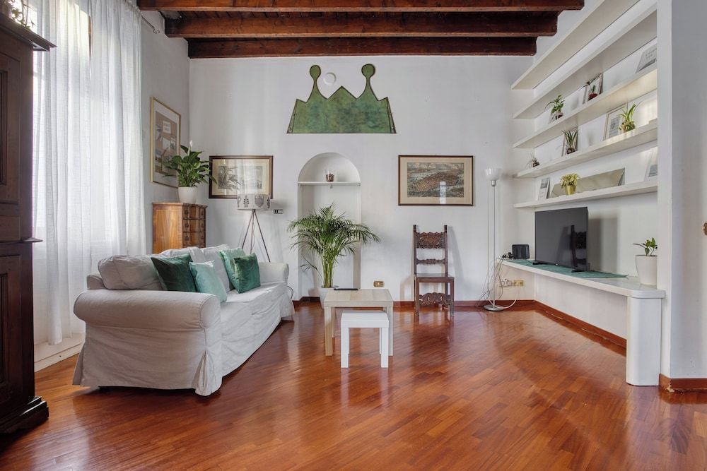 Inviting flat near the city centre 1
