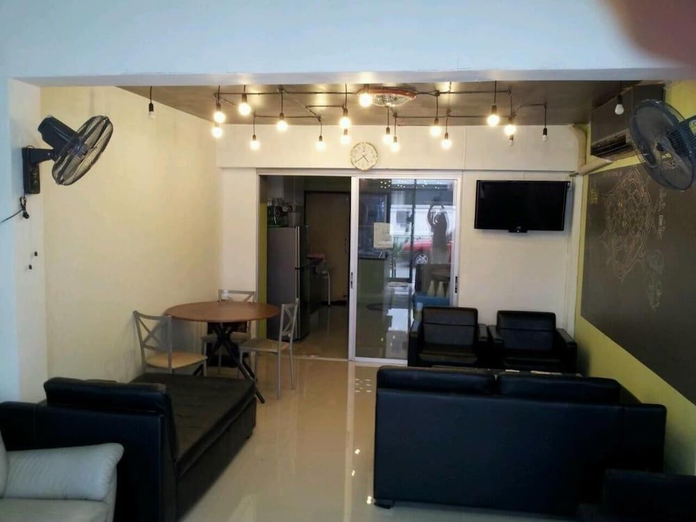 City Capsule Hostel 2