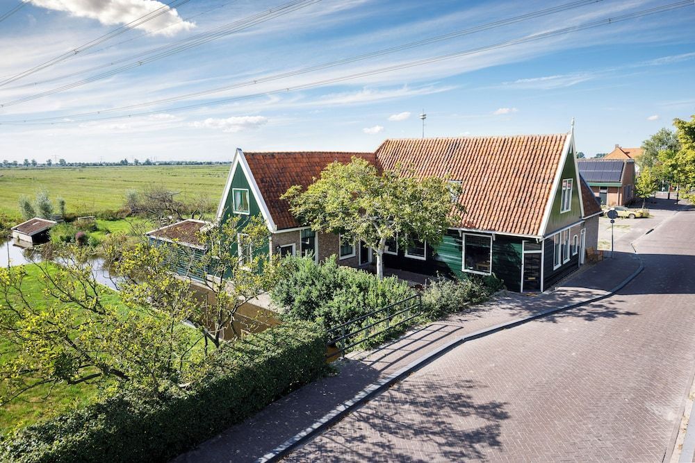 Boutique Hotel Jongwijs Westzaan 1