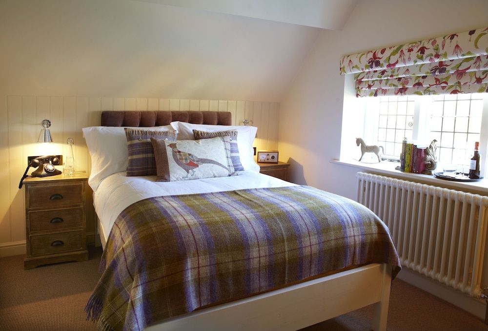 The Plough Inn & Cottages 2