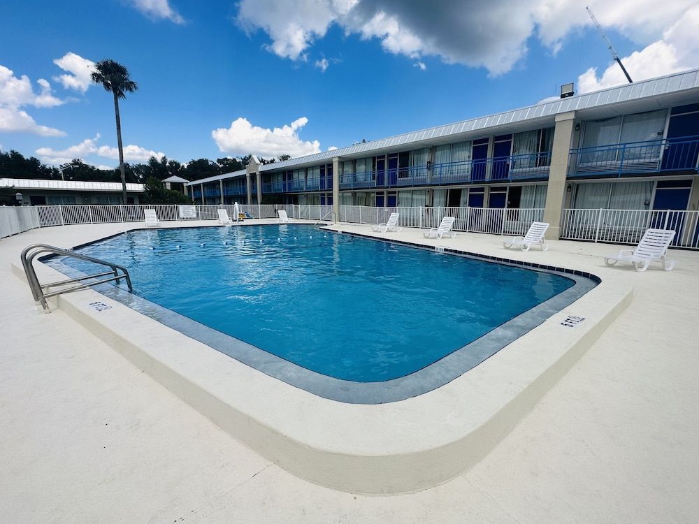 Rodeway Inn Silver Springs - Ocala East 1