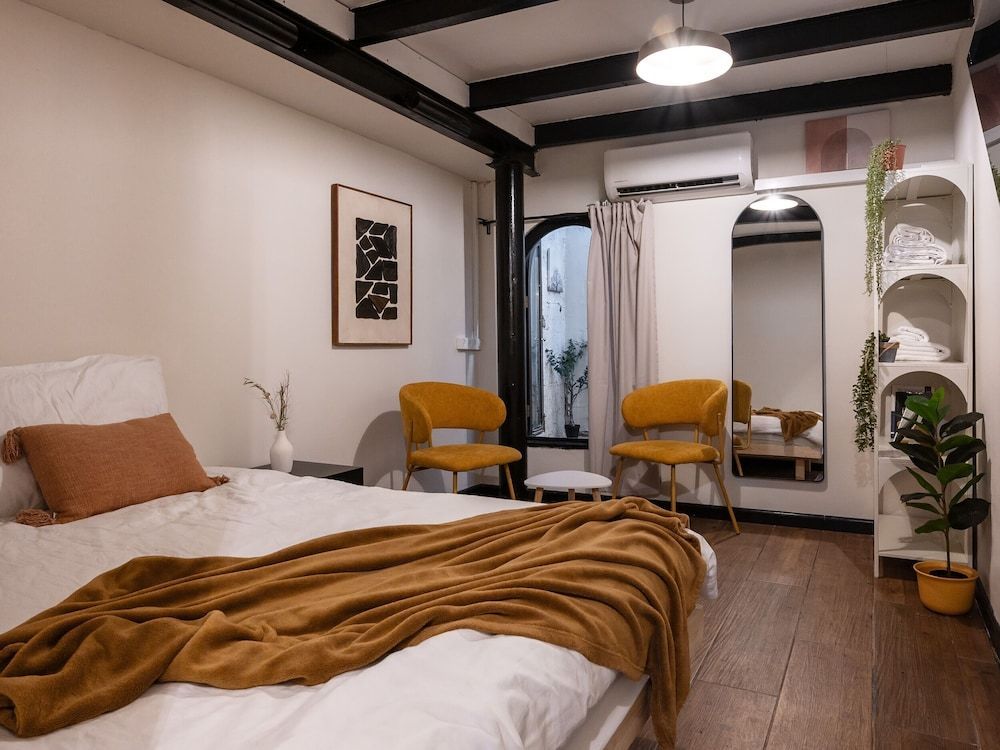 The Urban Chalet 1