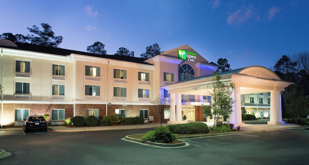 Holiday Inn Express & Suites WALTERBORO I-95 by IHG 1