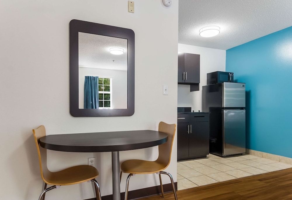 Motel 6-Gulf Shores, AL 1