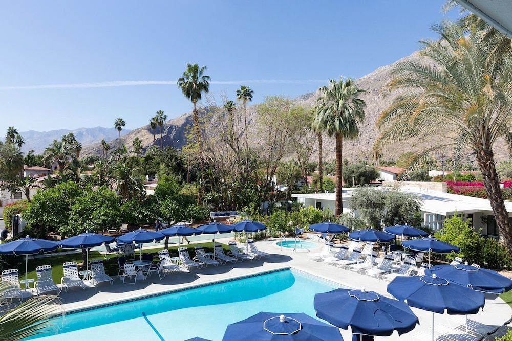 Holiday House Palm Springs 1
