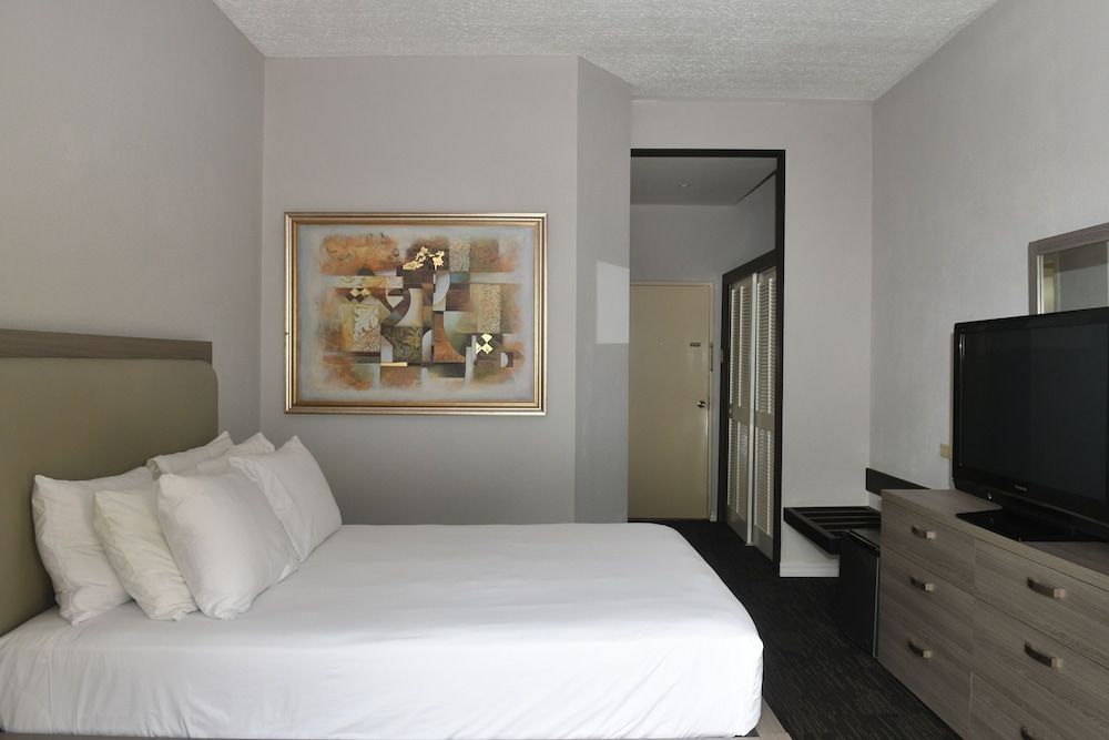 Cascadia Hotel 1