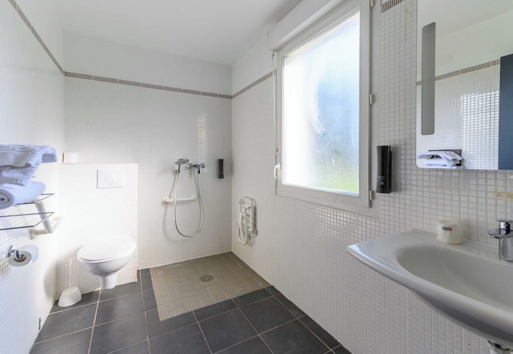 B&B HOTEL Compiègne Thourotte 1
