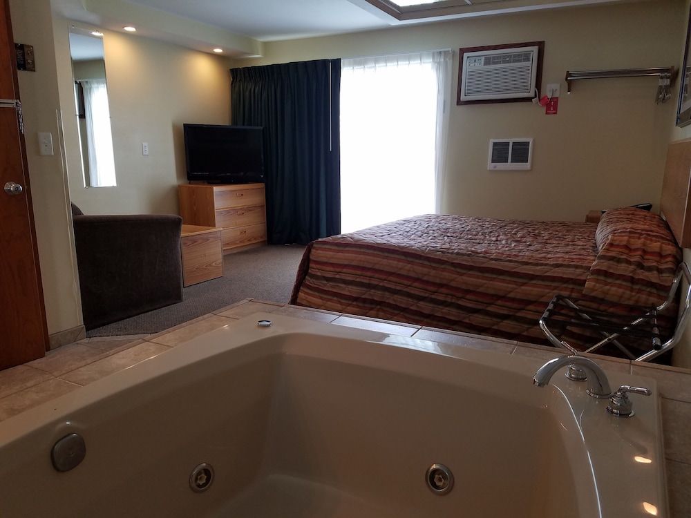 Black Hawk Motel & Suites 2