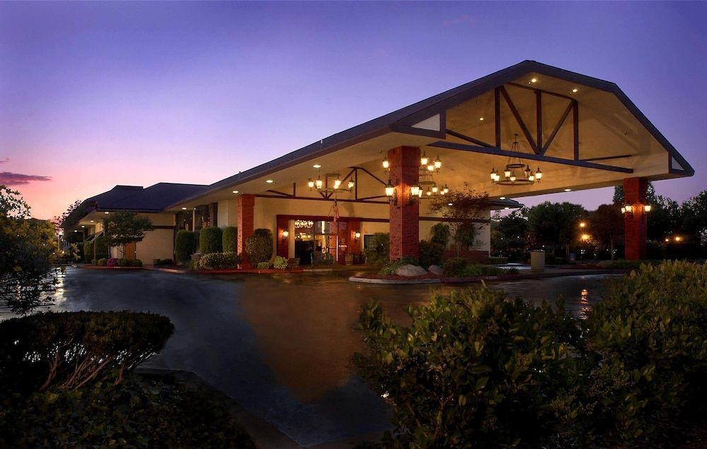University Square Hotel 1