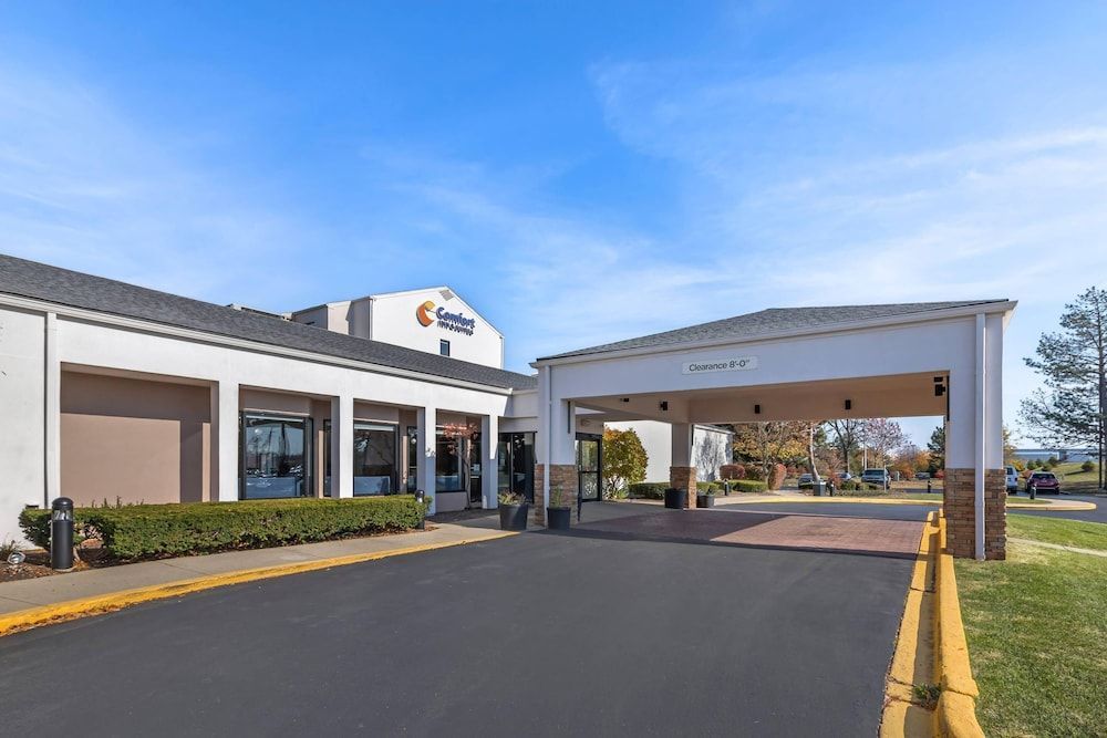 Comfort Inn & Suites Arlington Heights - Buffalo Grove 1