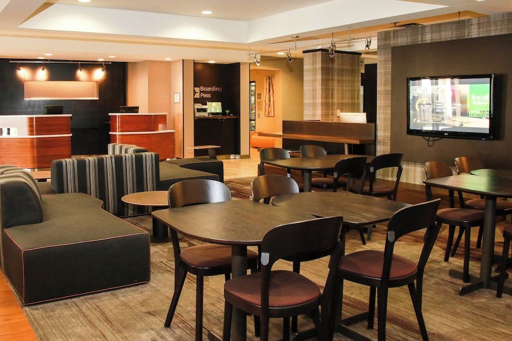 Courtyard Chesapeake Greenbrier 2