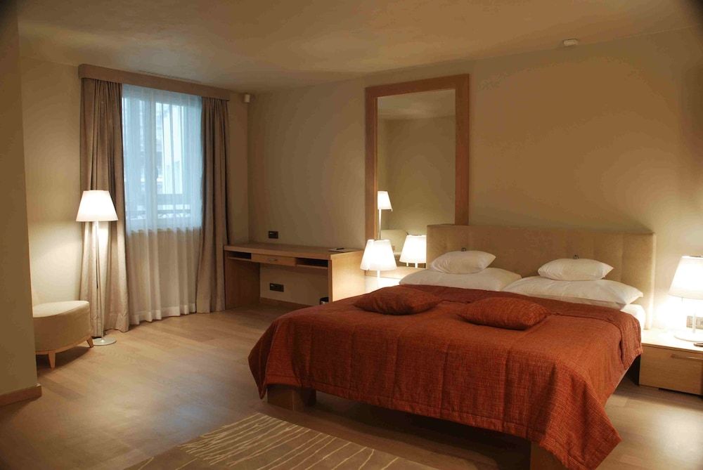Roset Hotel & Residence 2