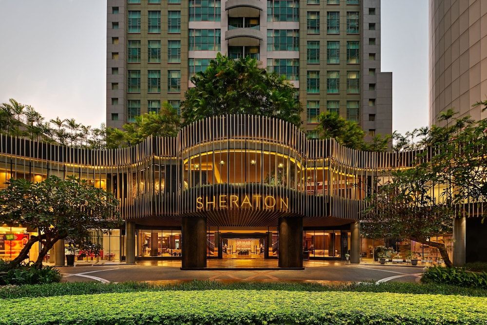 Sheraton Surabaya Hotel & Towers 1