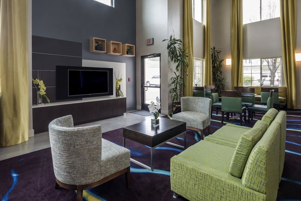 Holiday Inn Express & Suites LIVERMORE by IHG 2