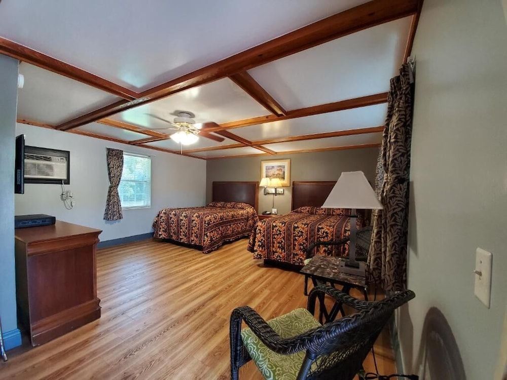 High Springs Country Inn 2