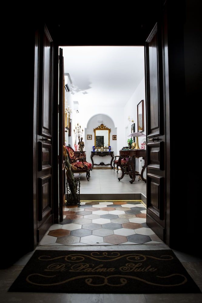 Di Palma Suite 1