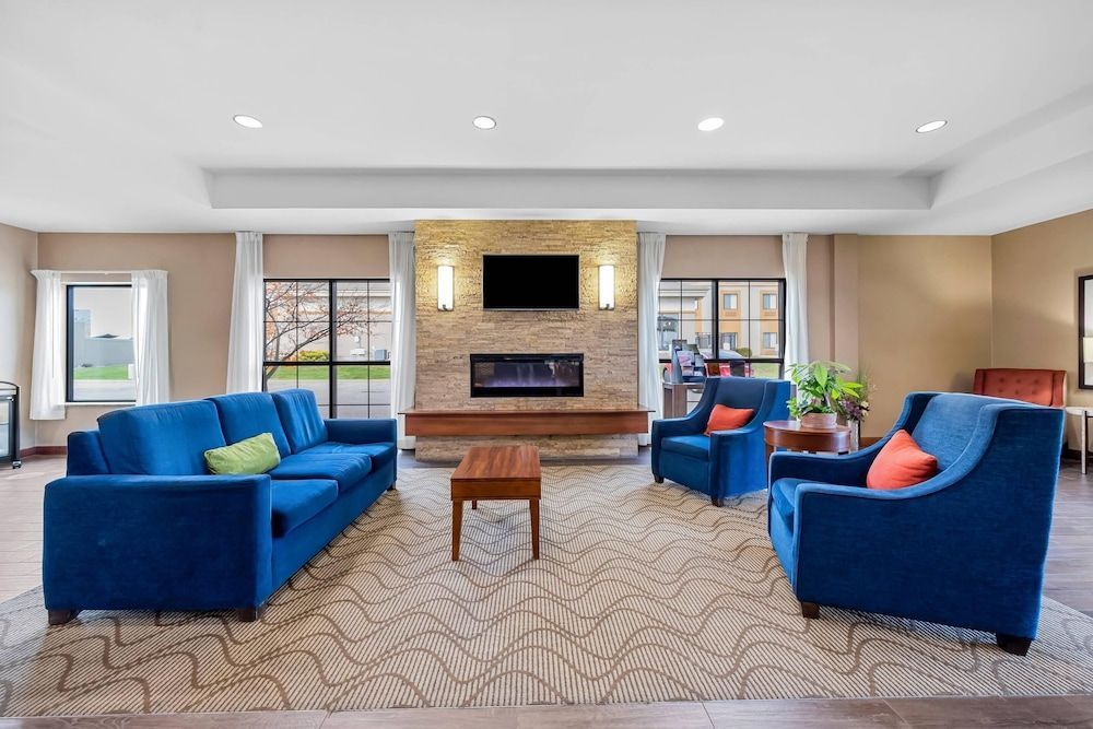 Comfort Inn & Suites West - Medical Center 2