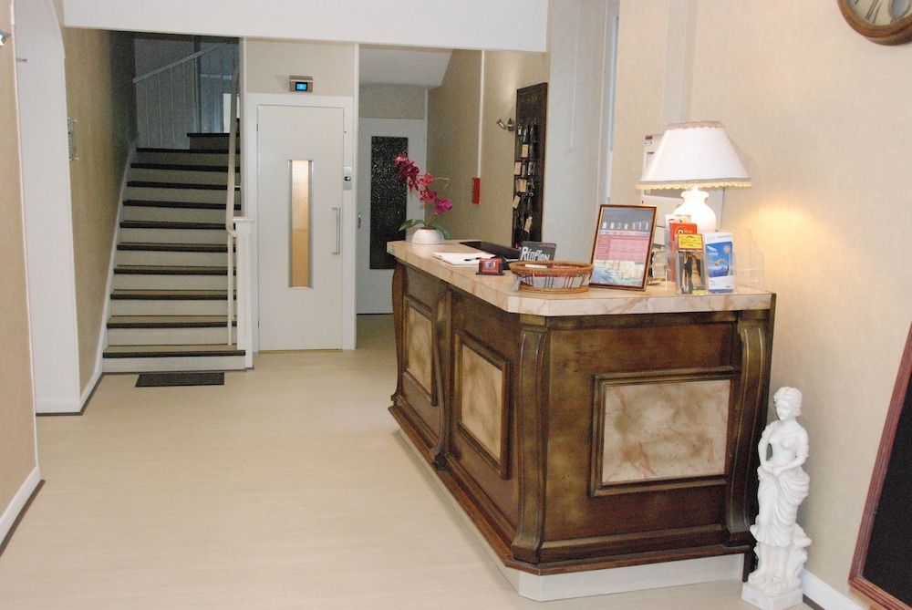 Hôtel Acropolis - Lourdes 2