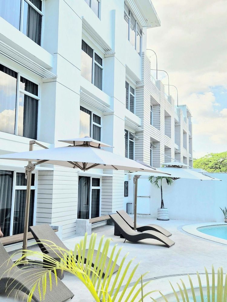 LeBlanc Hotel 1