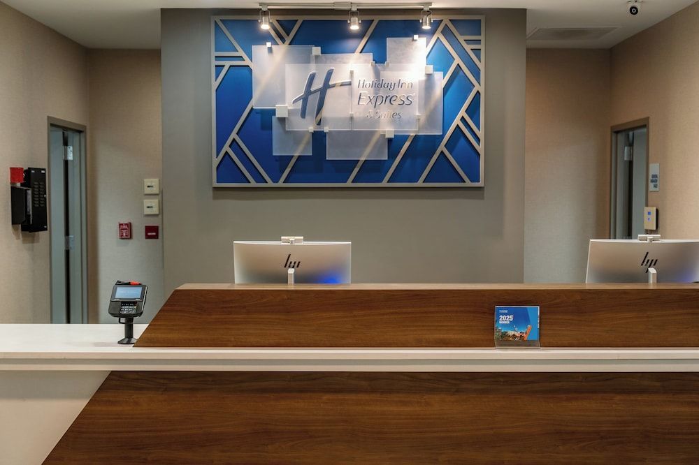 Holiday Inn Express & Suites RALEIGH SW NC STATE by IHG 2