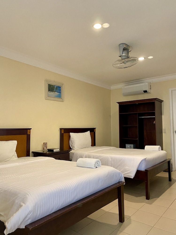 Panglao Regents Park Resort 2