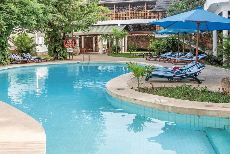 Travellers Beach Hotel & SPA 1