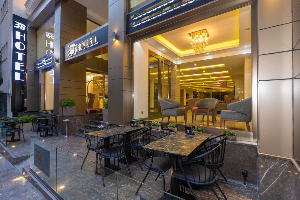 38 Hotel 1