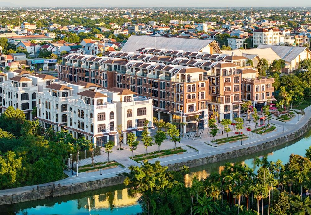 Lumiere Boutique Vỹ Dạ 1