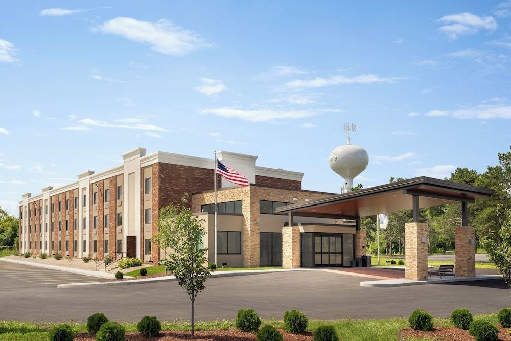 Holiday Inn Express PLATTSBURGH by IHG 1