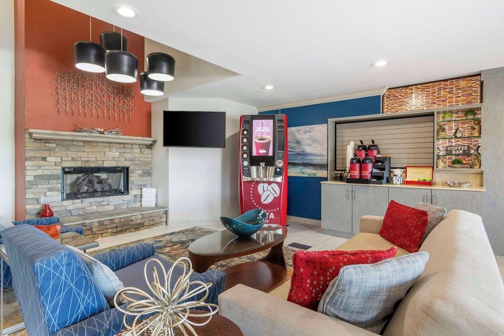 Best Western Plus Lake Lanier Gainesville Hotel & Suites 2