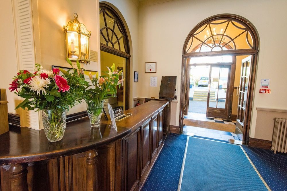 Abbey Lawn Hotel 2