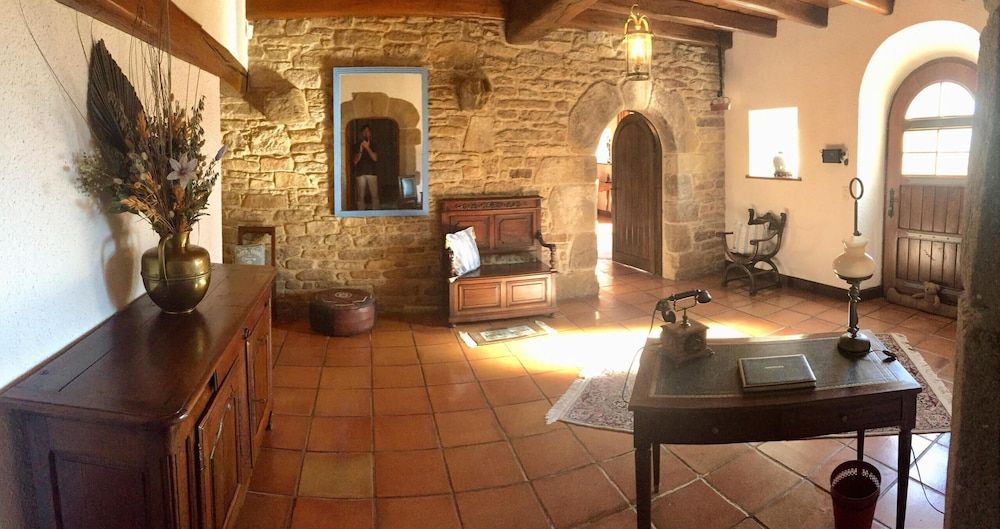 Le Manoir des Quatre Saisons 2