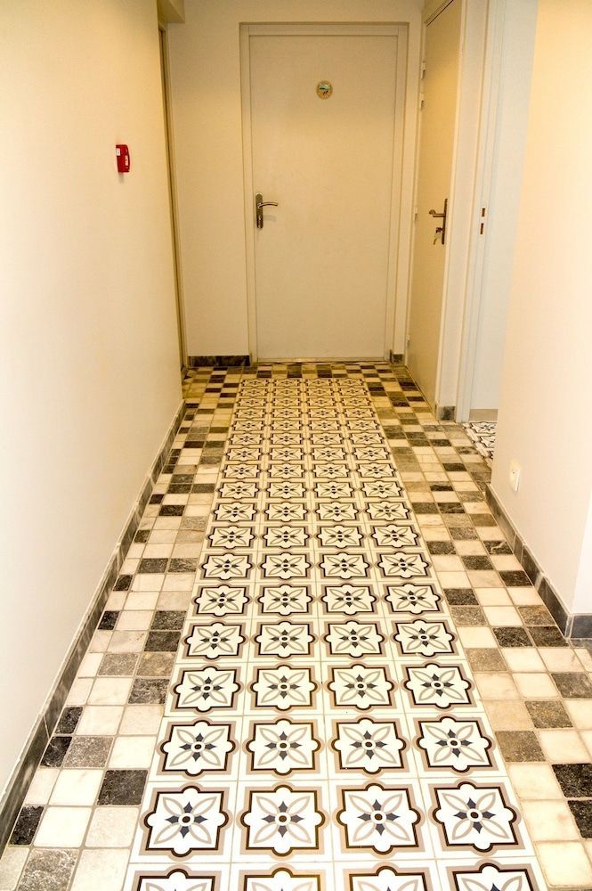 Hotel La Ciotat - A deux pas de l'eau 1