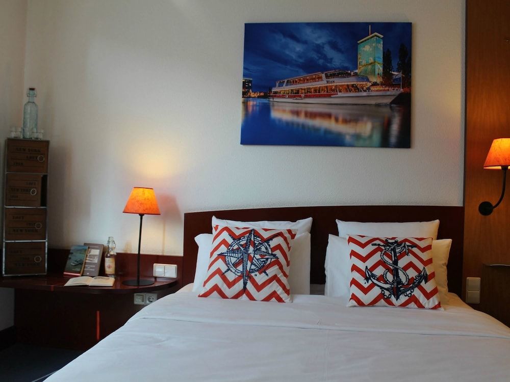 Novotel Suites Wien City Donau 1