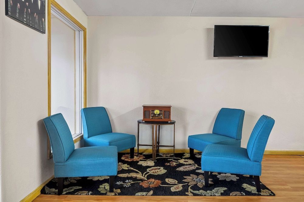 Signature Inn Danville 1
