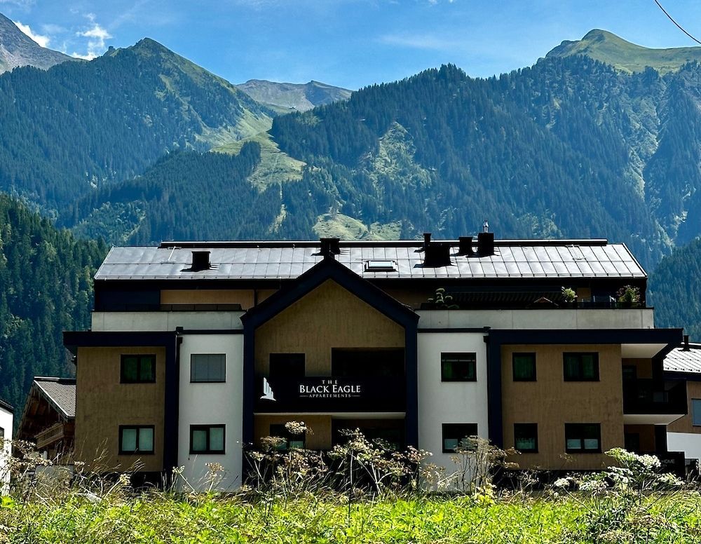 The Black Eagle Luxury Appartements 1