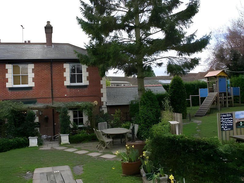 The King Alfred Pub 2