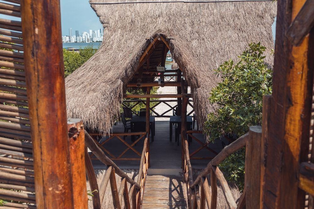 AMALIFE Beach Club & Hotel 2