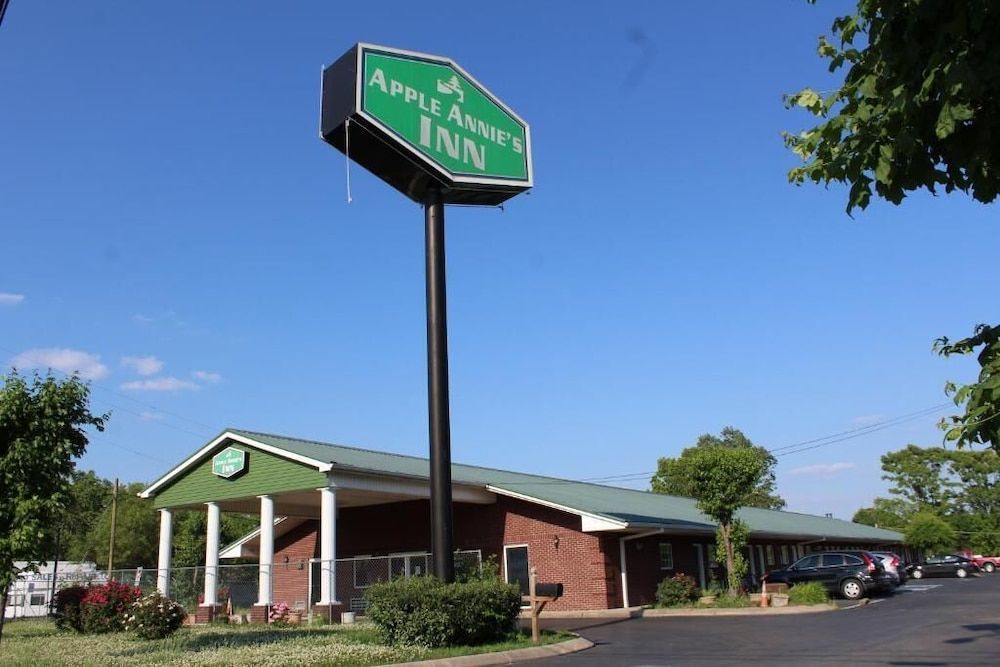 Apple Annies Inn 1